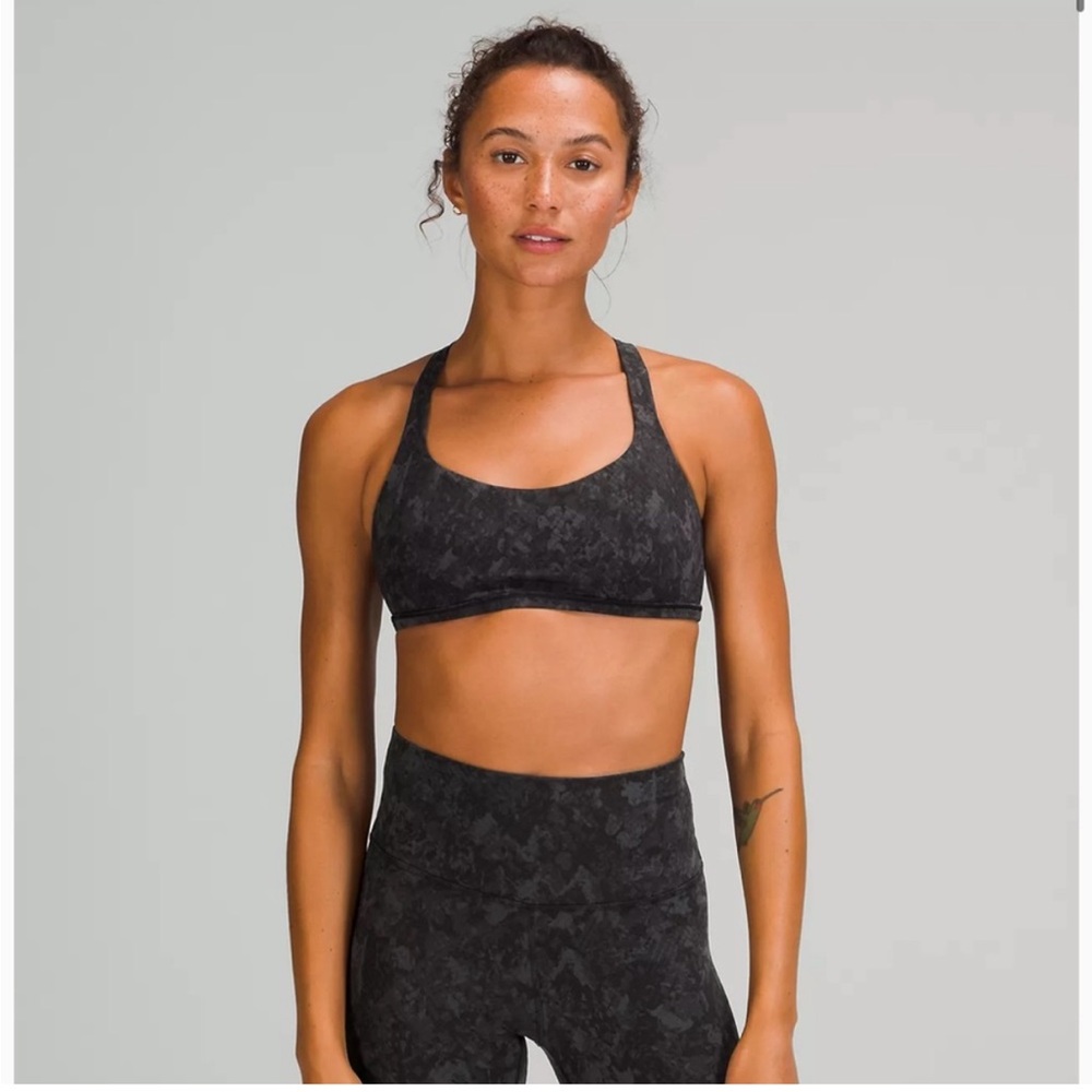 Lululemon free to be wild bra